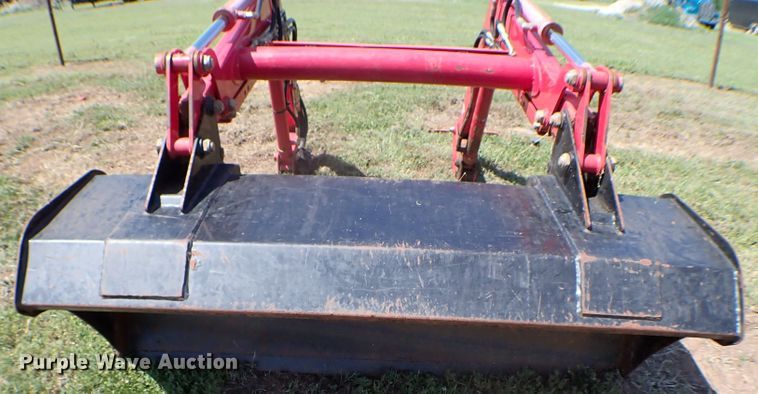 image for item MF9426 Mahindra ML235  loader