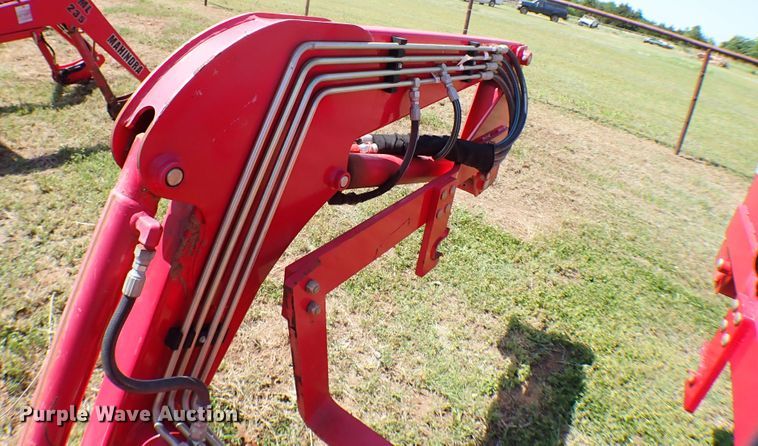 image for item MF9427 Mahindra ML230  loader