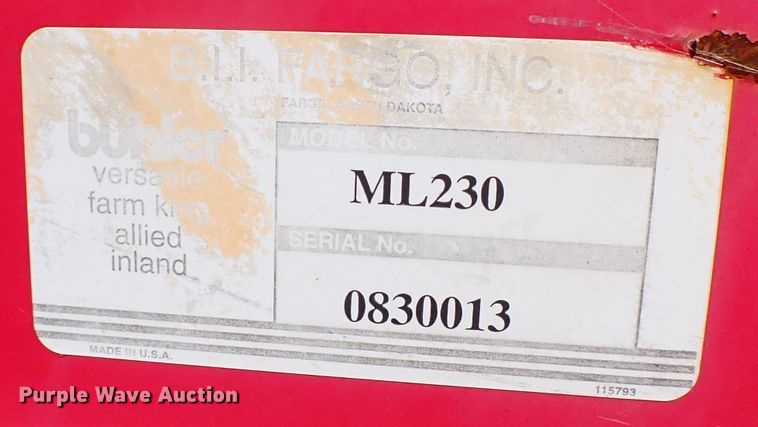 image for item MF9428 Mahindra ML230  loader