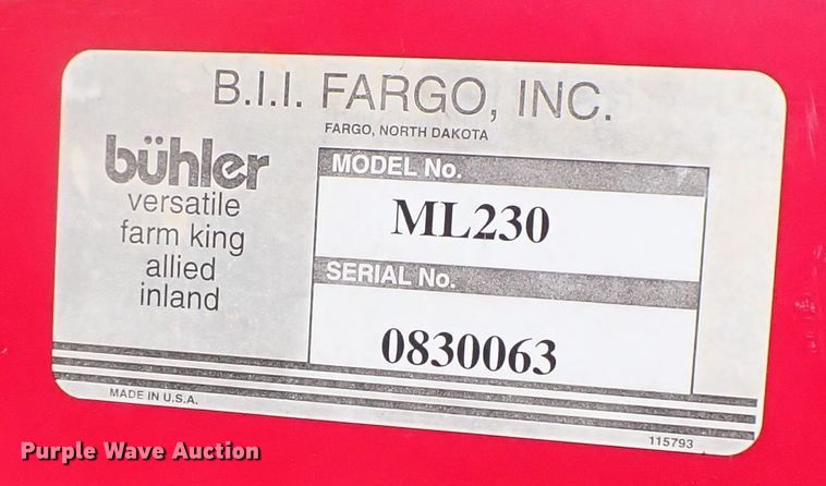 image for item MF9429 Mahindra ML230  loader