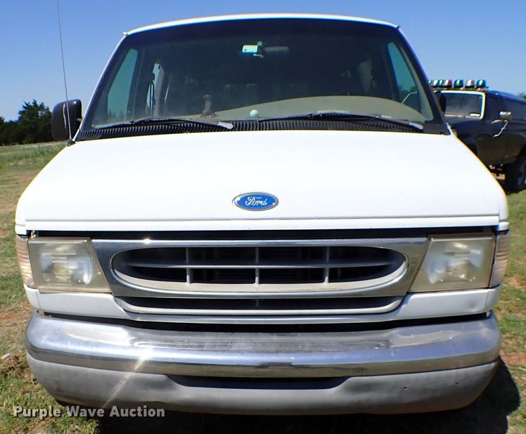 image for item MF9431 1997 Ford Club Wagon XLT  van