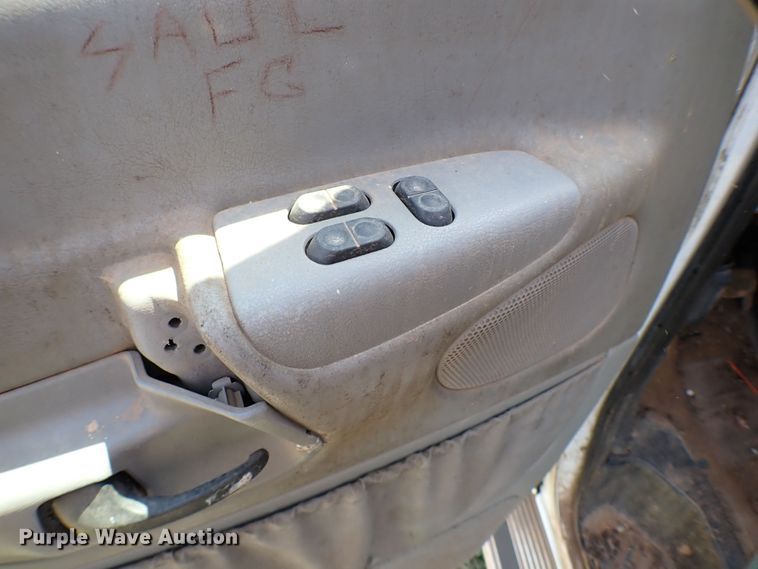 image for item MF9431 1997 Ford Club Wagon XLT  van