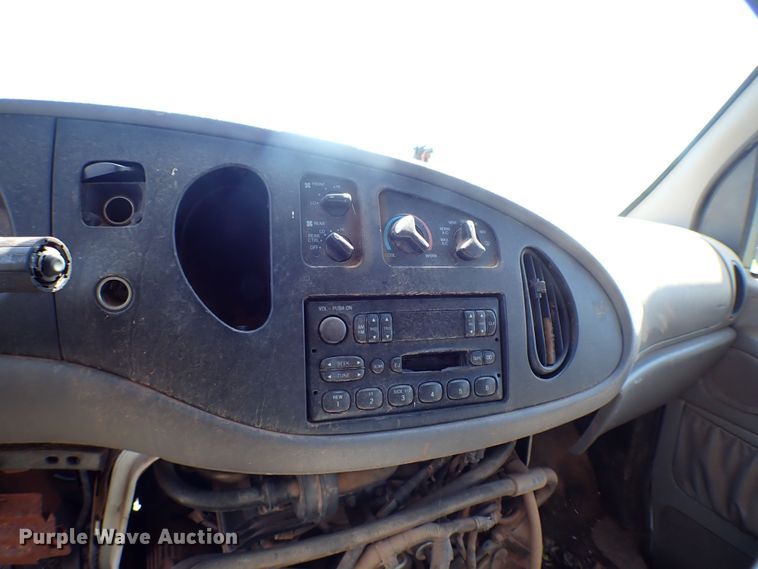 image for item MF9431 1997 Ford Club Wagon XLT  van