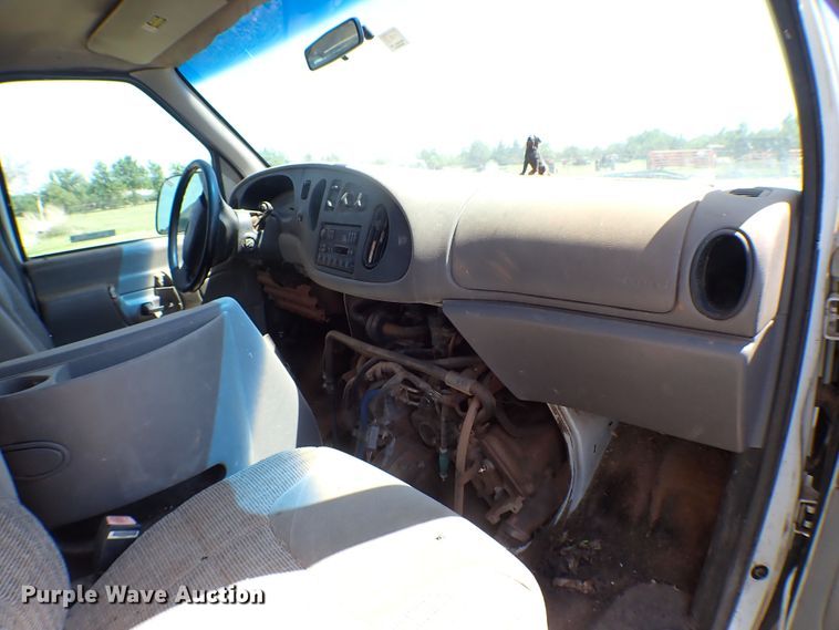 image for item MF9431 1997 Ford Club Wagon XLT  van