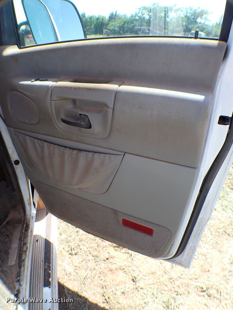 image for item MF9431 1997 Ford Club Wagon XLT  van