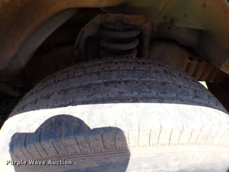 image for item MF9431 1997 Ford Club Wagon XLT  van