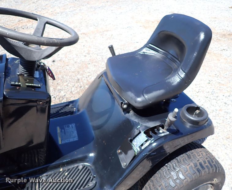 Murray 405000X8 lawn mower in Norman, OK Item MF9492 sold Purple Wave