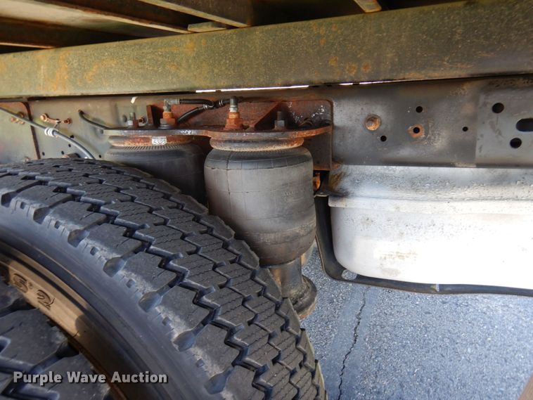 image for item MF9595 2011 Ford F450 Super Duty  flatbed truck