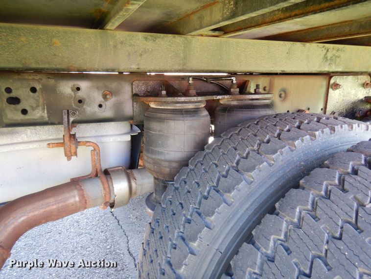 image for item MF9595 2011 Ford F450 Super Duty  flatbed truck