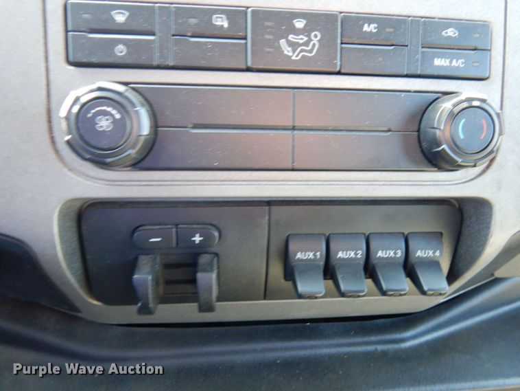 image for item MF9595 2011 Ford F450 Super Duty  flatbed truck