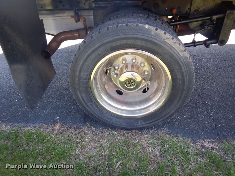 image for item MF9595 2011 Ford F450 Super Duty  flatbed truck