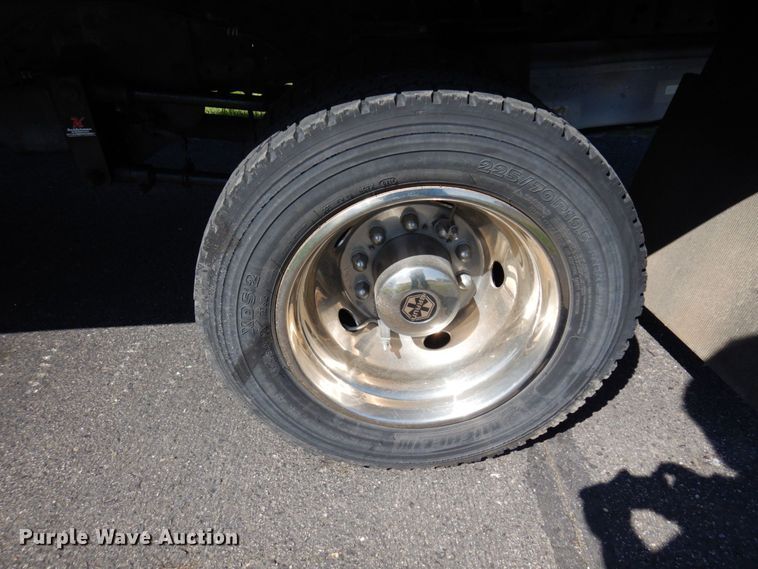 image for item MF9595 2011 Ford F450 Super Duty  flatbed truck