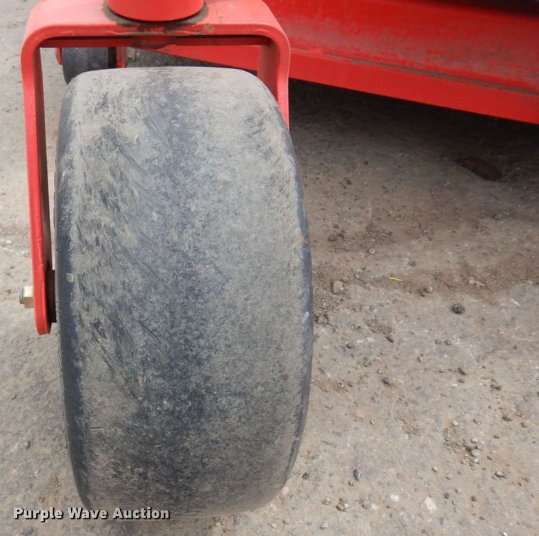 image for item MF9598 Gravely Pro Turn 460  ZTR lawn mower