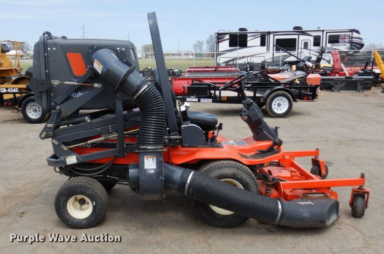 image for item MF9601 Kubota F2560  lawn mower