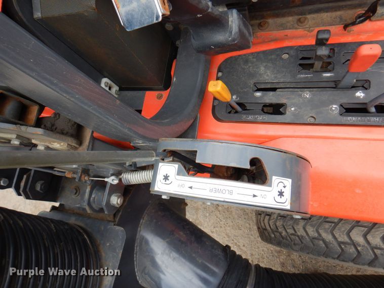 image for item MF9601 Kubota F2560  lawn mower