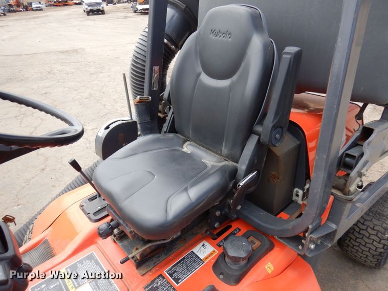 image for item MF9601 Kubota F2560  lawn mower