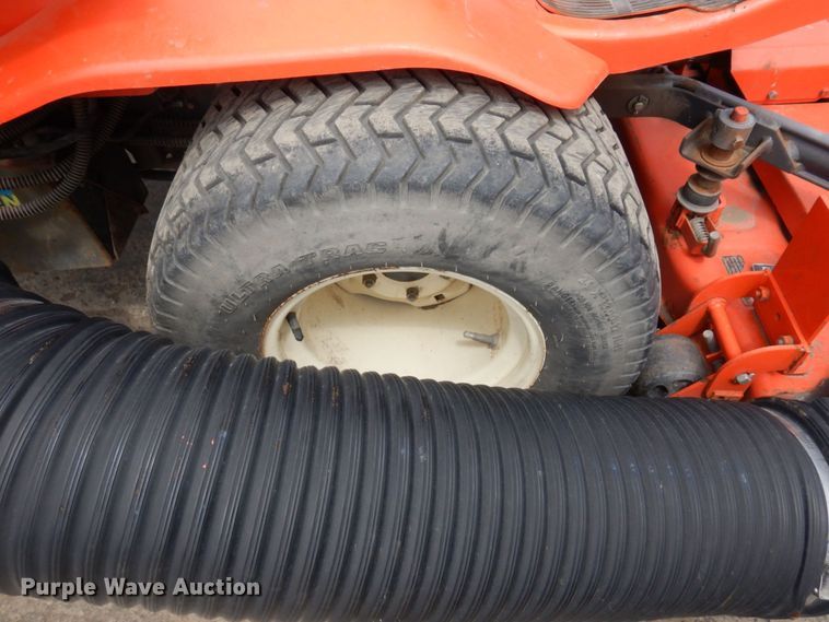 image for item MF9601 Kubota F2560  lawn mower