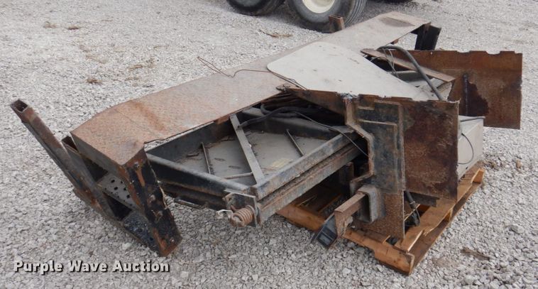 image for item MU9561 Tommy Gate 102" W end gate lift