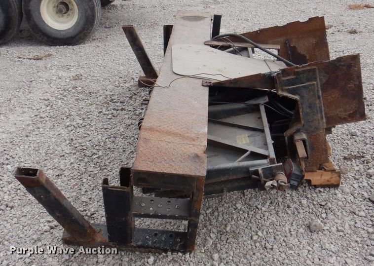 image for item MU9561 Tommy Gate 102" W end gate lift