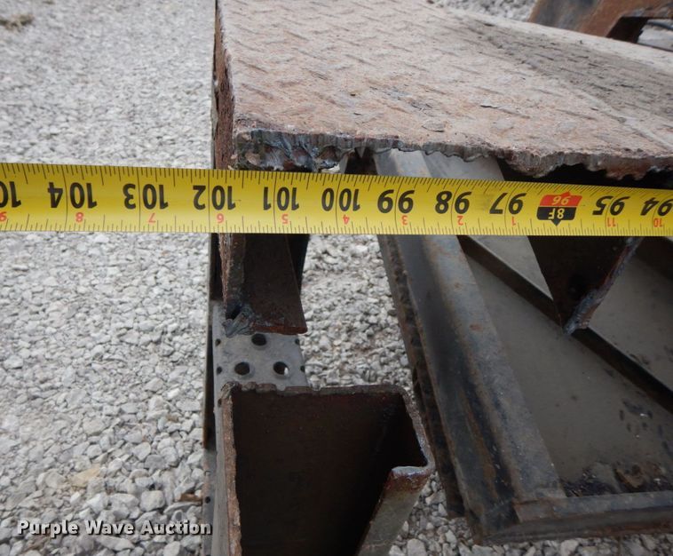 image for item MU9561 Tommy Gate 102" W end gate lift