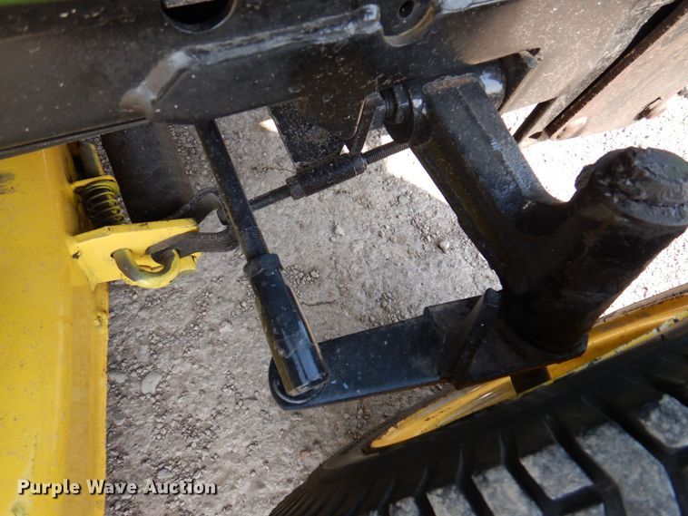 image for item MU9593 John Deere 322  lawn mower