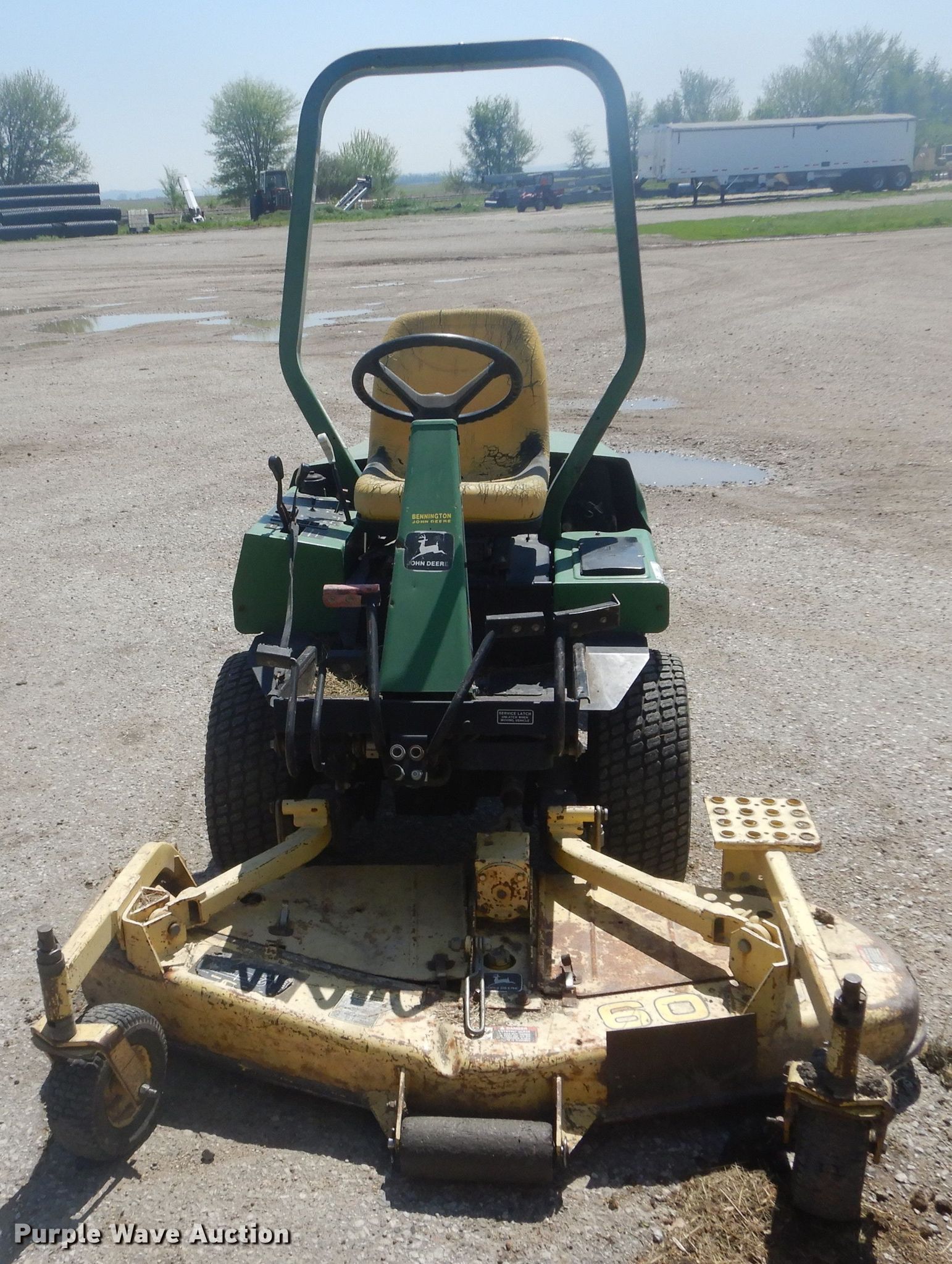 John Deere F911 lawn mower in Onawa, IA Item KS9919 sold Purple Wave