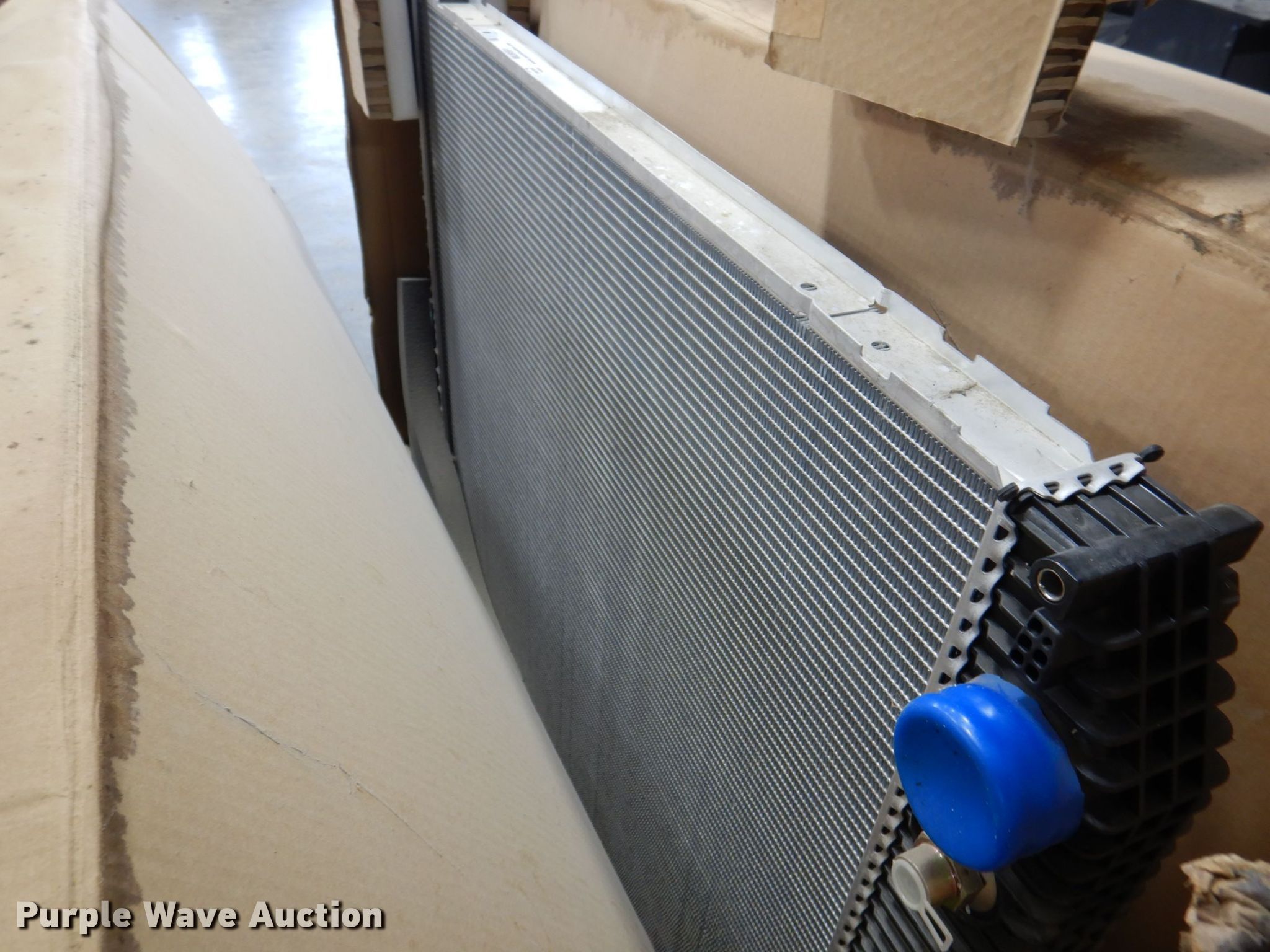 Radiator in Osborn, MO | Item MU9591 sold | Purple Wave