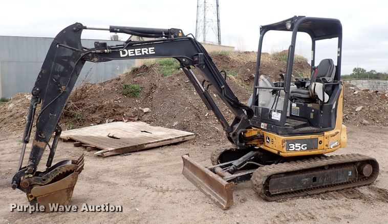 image for item DI1971 2014 John Deere 35G  mini excavator