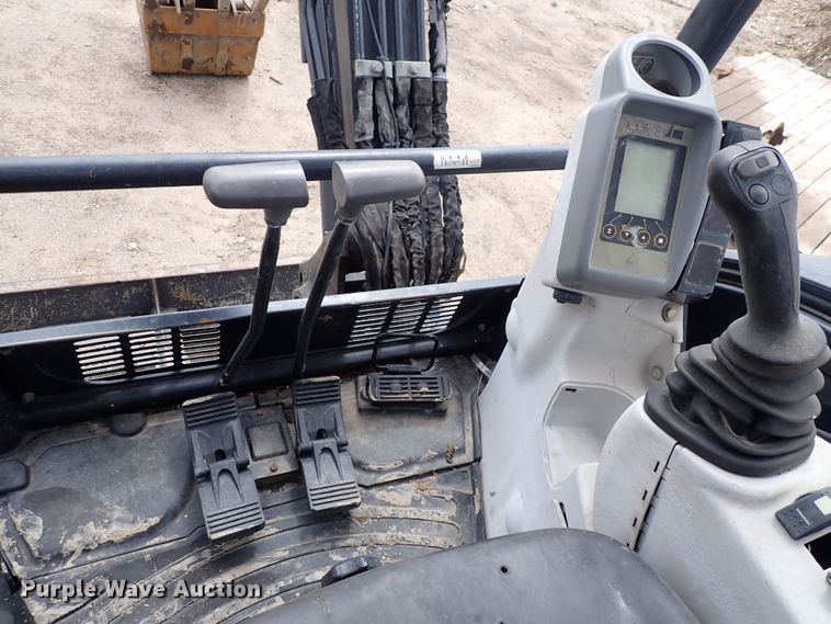 image for item DI1971 2014 John Deere 35G  mini excavator