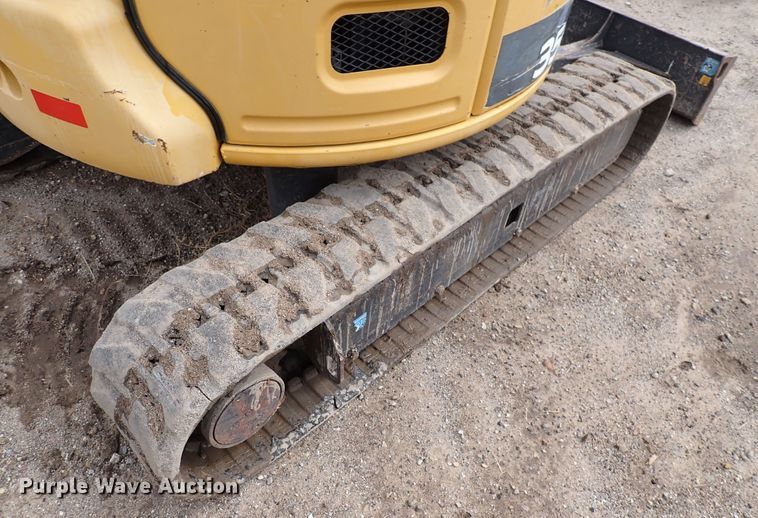 image for item DI1971 2014 John Deere 35G  mini excavator