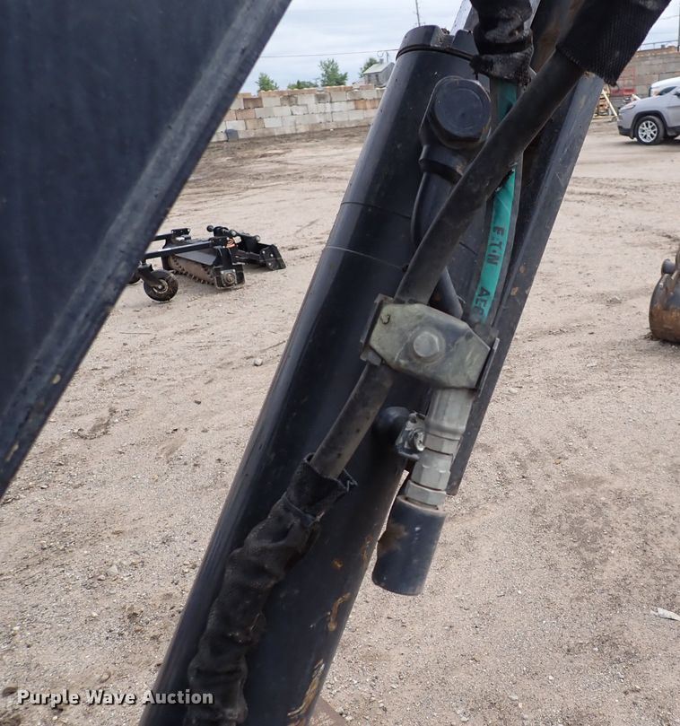 image for item DI1971 2014 John Deere 35G  mini excavator