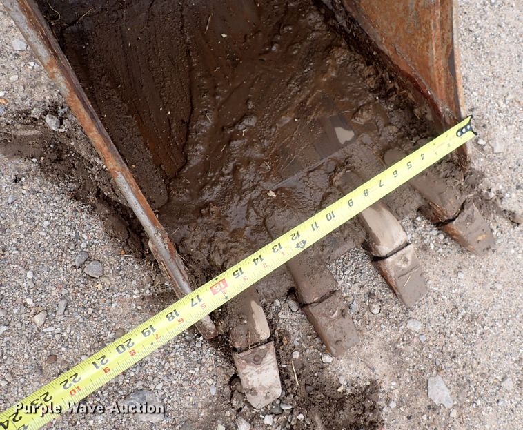 image for item DI1971 2014 John Deere 35G  mini excavator