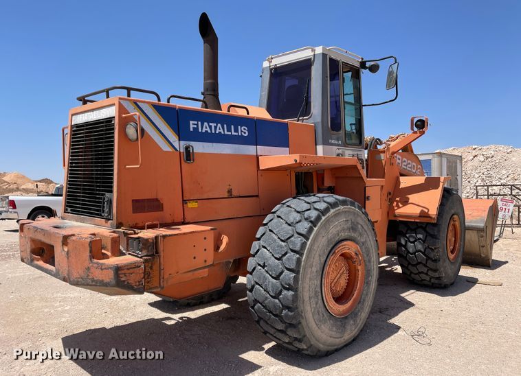 image for item DJ5123 1996 Fiat-Allis FR220.2  wheel loader