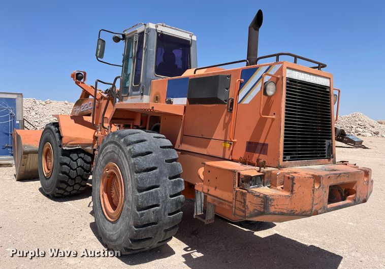 image for item DJ5123 1996 Fiat-Allis FR220.2  wheel loader