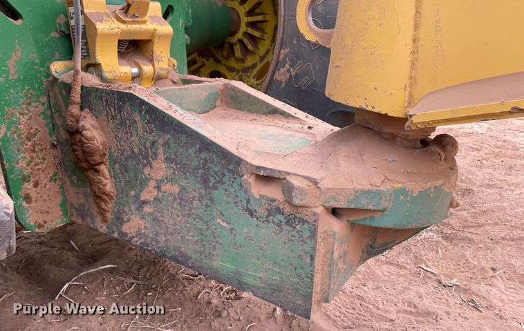 image for item DJ5128 2016 John Deere 9570R Scraper Special  4WD tractor