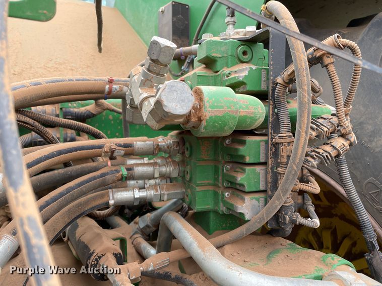 image for item DJ5128 2016 John Deere 9570R Scraper Special  4WD tractor