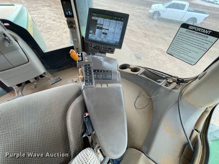 image for item DJ5128 2016 John Deere 9570R Scraper Special  4WD tractor