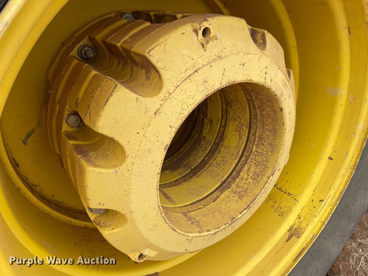 image for item DJ5128 2016 John Deere 9570R Scraper Special  4WD tractor