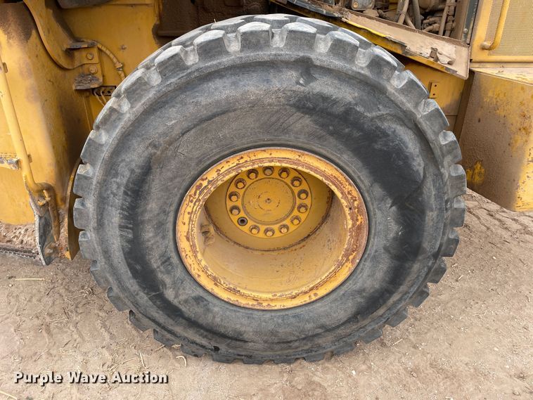 image for item DJ5132 2014 John Deere 624K  wheel loader