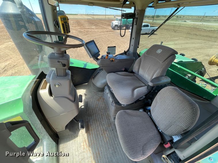 image for item DJ5140 2015 John Deere 9570R Scraper Special  4WD tractor