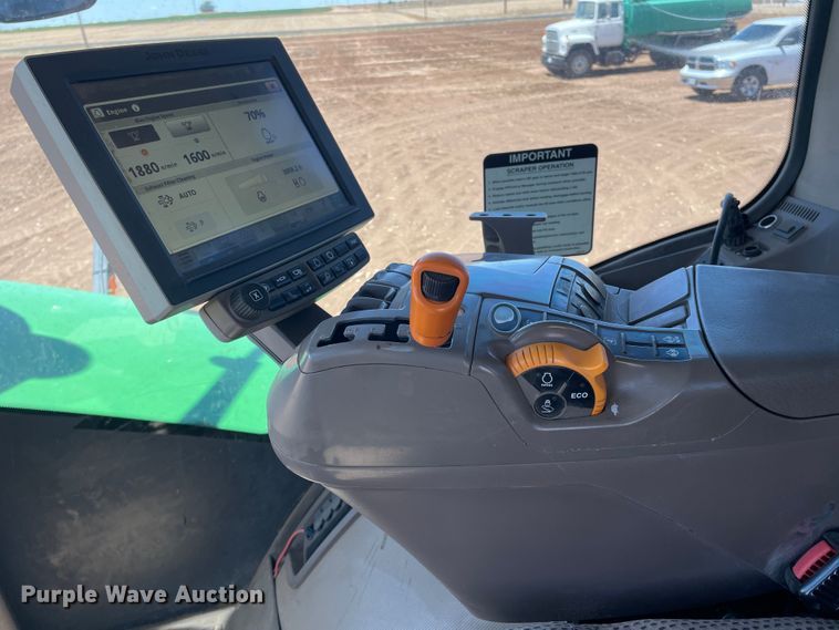 image for item DJ5140 2015 John Deere 9570R Scraper Special  4WD tractor