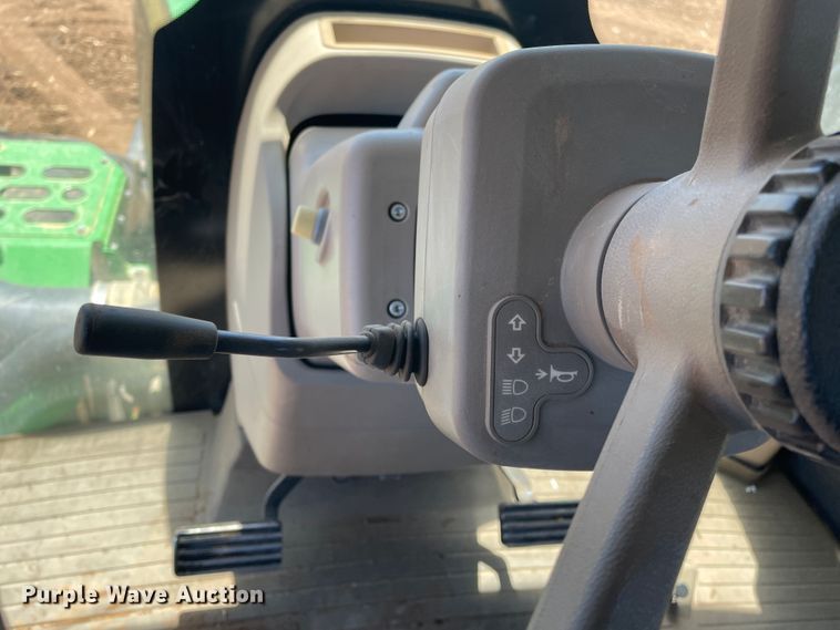 image for item DJ5140 2015 John Deere 9570R Scraper Special  4WD tractor