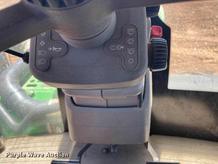 image for item DJ5140 2015 John Deere 9570R Scraper Special  4WD tractor