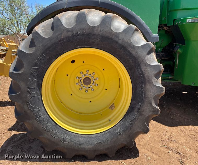 image for item DJ5140 2015 John Deere 9570R Scraper Special  4WD tractor