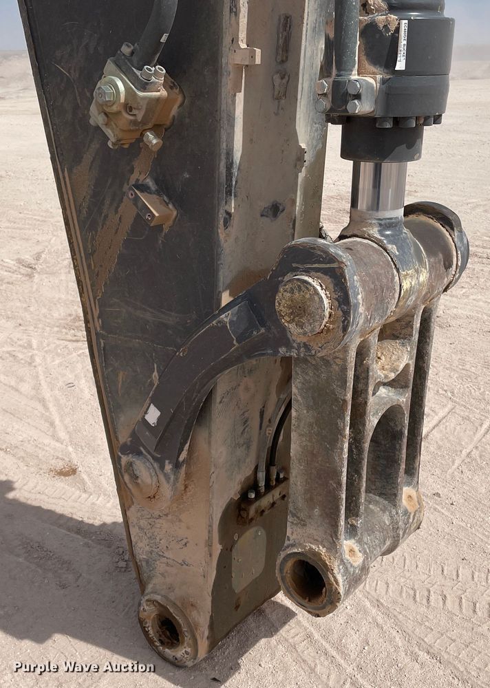 image for item DJ5141 2015 Volvo EC480EL  excavator