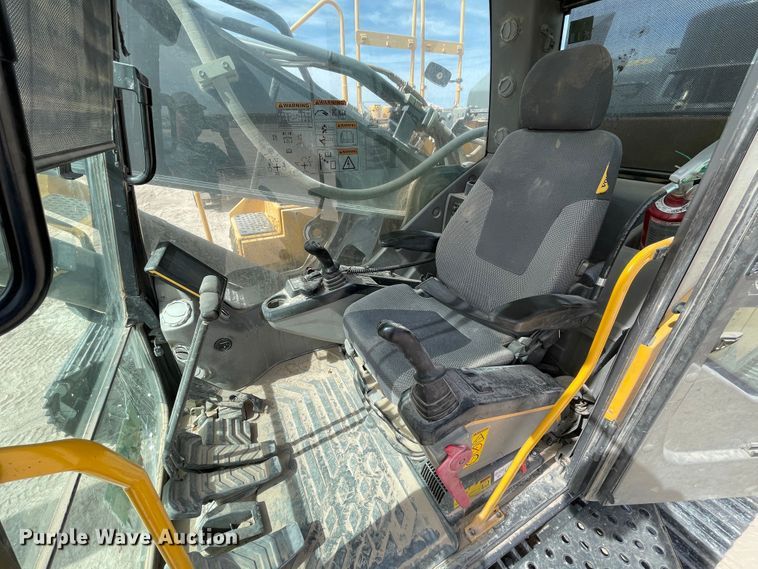 image for item DJ5141 2015 Volvo EC480EL  excavator