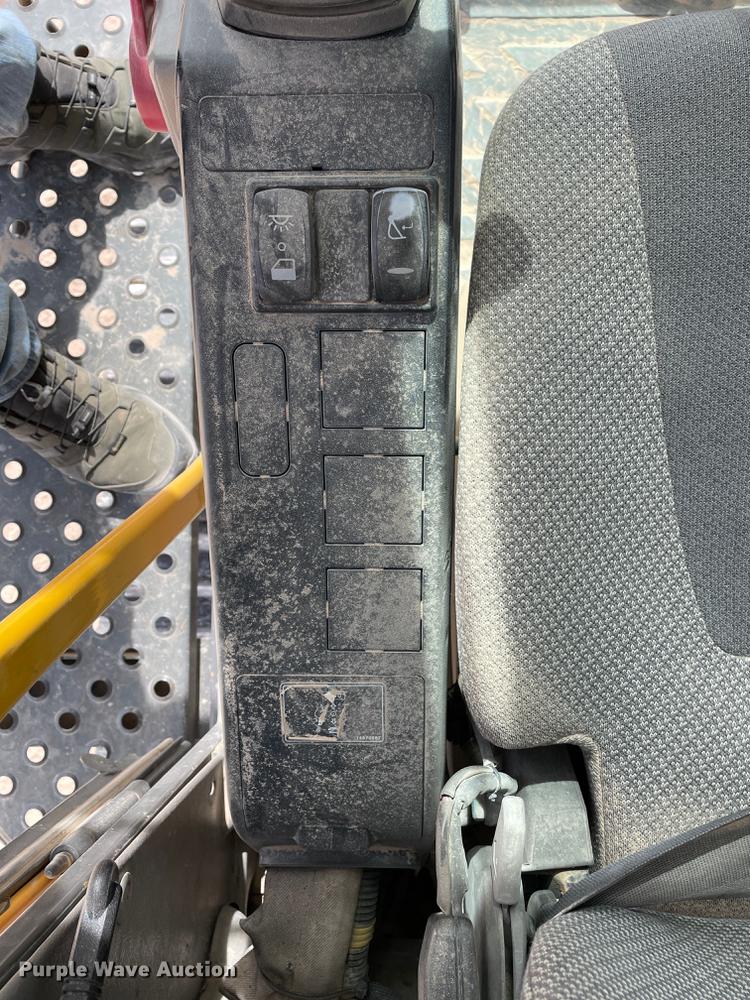 image for item DJ5141 2015 Volvo EC480EL  excavator