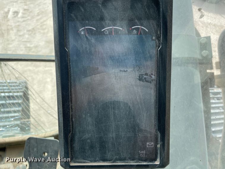 image for item DJ5141 2015 Volvo EC480EL  excavator