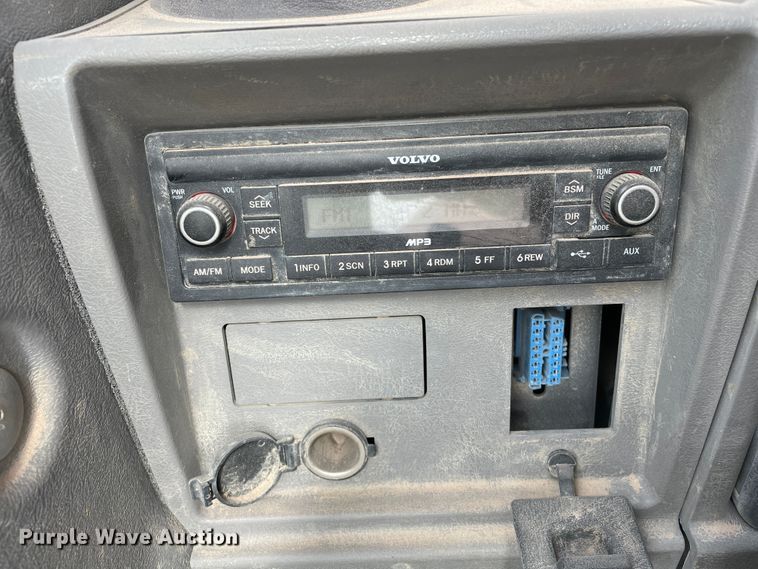 image for item DJ5141 2015 Volvo EC480EL  excavator