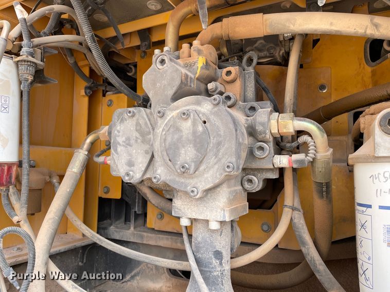 image for item DJ5141 2015 Volvo EC480EL  excavator